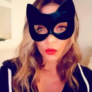 Meet your Posher, Cynthia